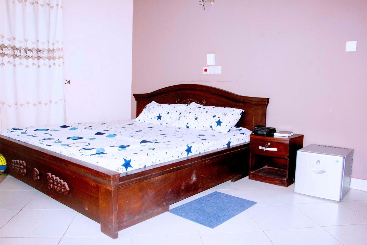 Nora Hotel Cotonou Exterior foto
